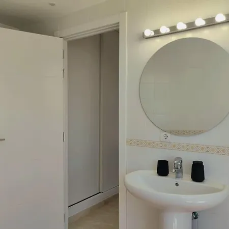 Apartamento Moderno Con Vistas Al Mar, Piscina & Parking Fuengirola