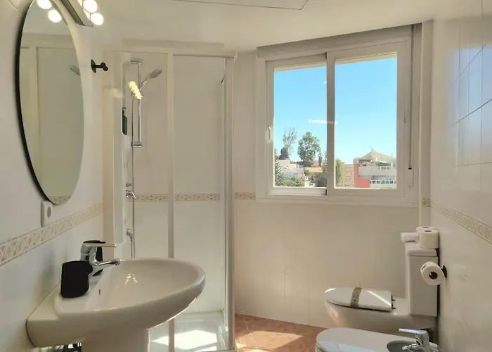 Lägenhet Moderno Con Vistas Al Mar, Piscina & Parking