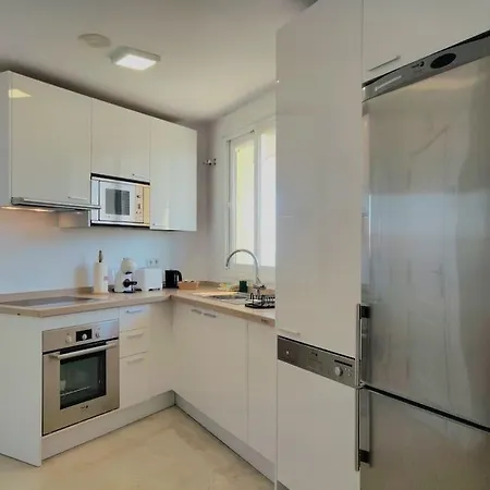 Апартаменти Moderno Con Vistas Al Mar, Piscina & Parking