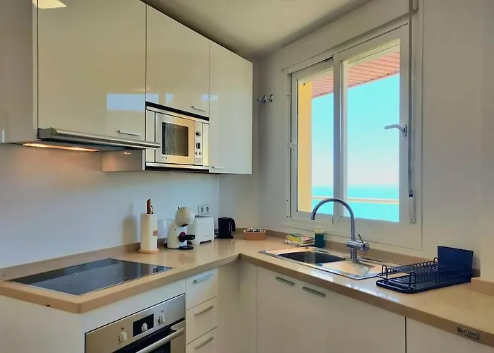 Apartment Moderno Con Vistas Al Mar, Piscina & Parking